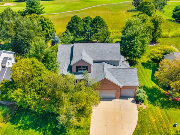 12 Stonehedges Court, Bloomington, IL 61705