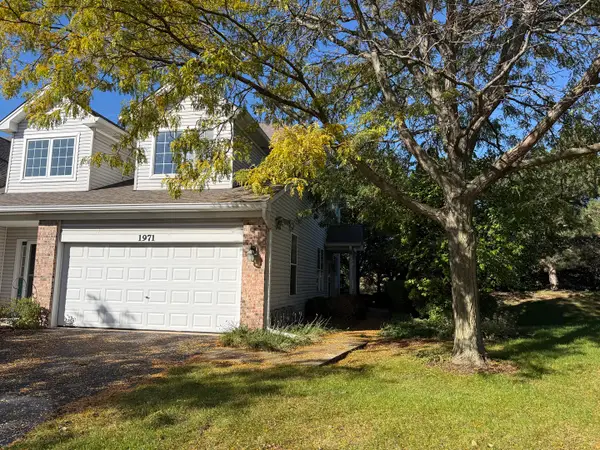 1971 Golden Gate Lane #1971, Naperville, IL 60563