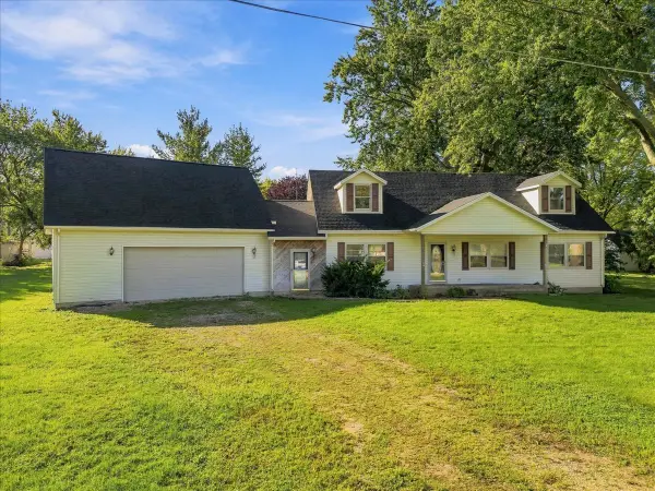 147 W Hubbard Street, Amboy, IL 61310
