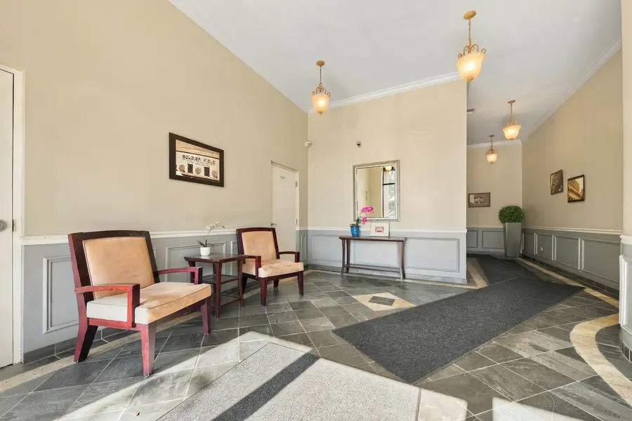 2510 W Irving Park Road #306, Chicago, IL 60618 - #2