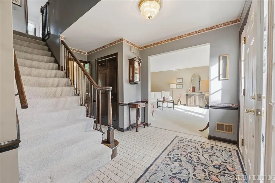 18 N Andover Lane, Geneva, IL 60134 - #3