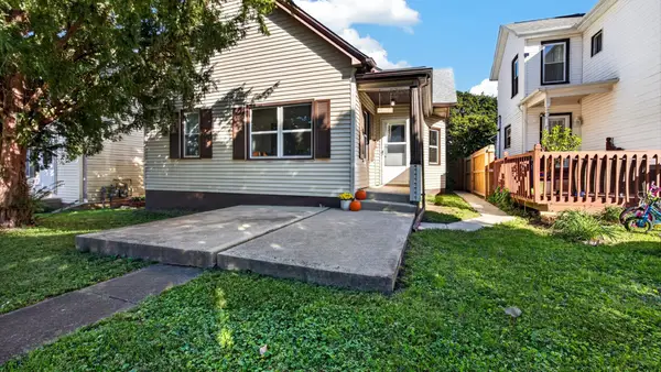 510 1/2 E Mulberry Street, Bloomington, IL 61701