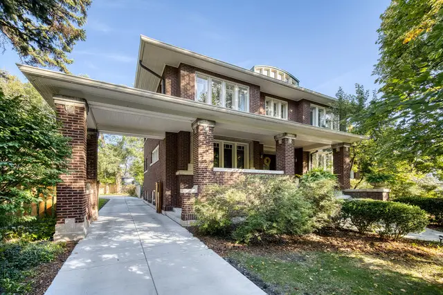 600 N Ridgeland Avenue, Oak Park, IL 60302 - #1