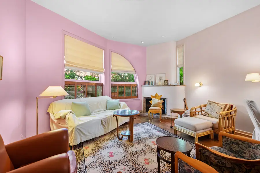 925 W Wolfram Street, Chicago, IL 60657 - #2