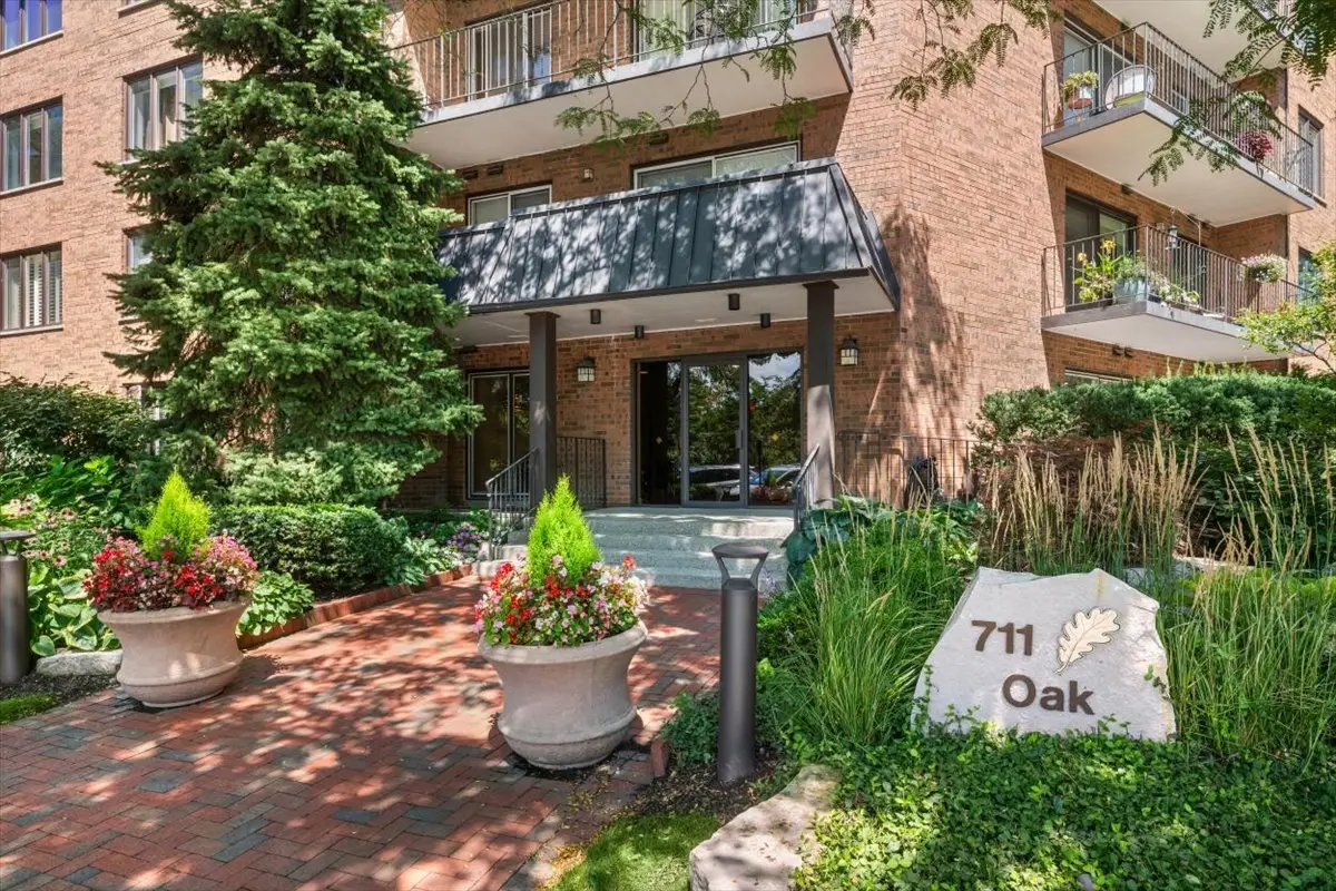 Address Withheld By Seller, Winnetka, IL 60093 - #1