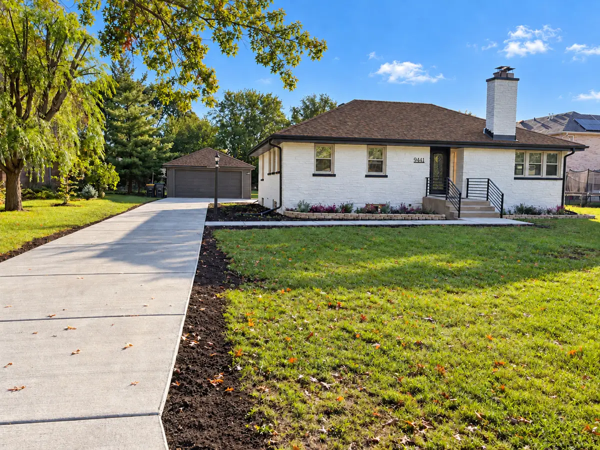 9441 Greenwood Drive, Des Plaines, IL 60016 - #1