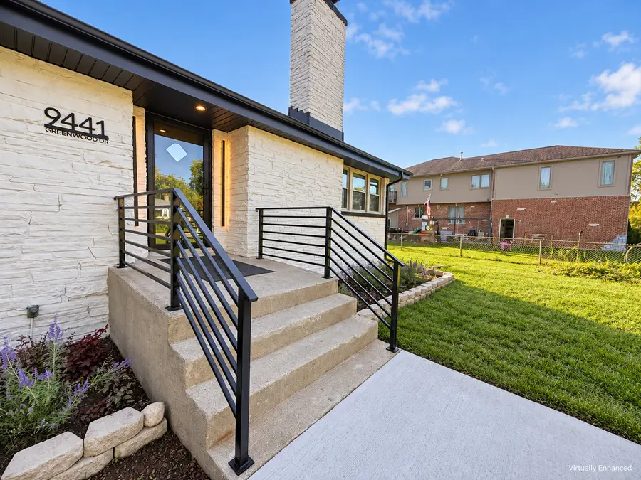 9441 Greenwood Drive, Des Plaines, IL 60016 - #3
