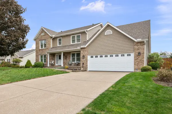 3415 Woodcrest Drive, Bettendorf, IA 52722