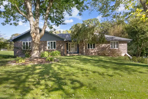8N627 Gingerwood Lane, Elgin, IL 60124