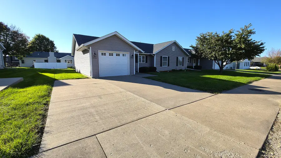 4504 N Fairmount Street, Davenport, IA 52806 - #3