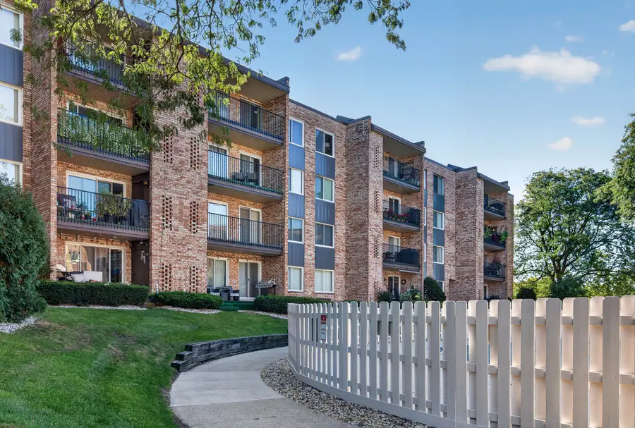 502 W Huntington Commons Road #241, Mount Prospect, IL 60056 - #2