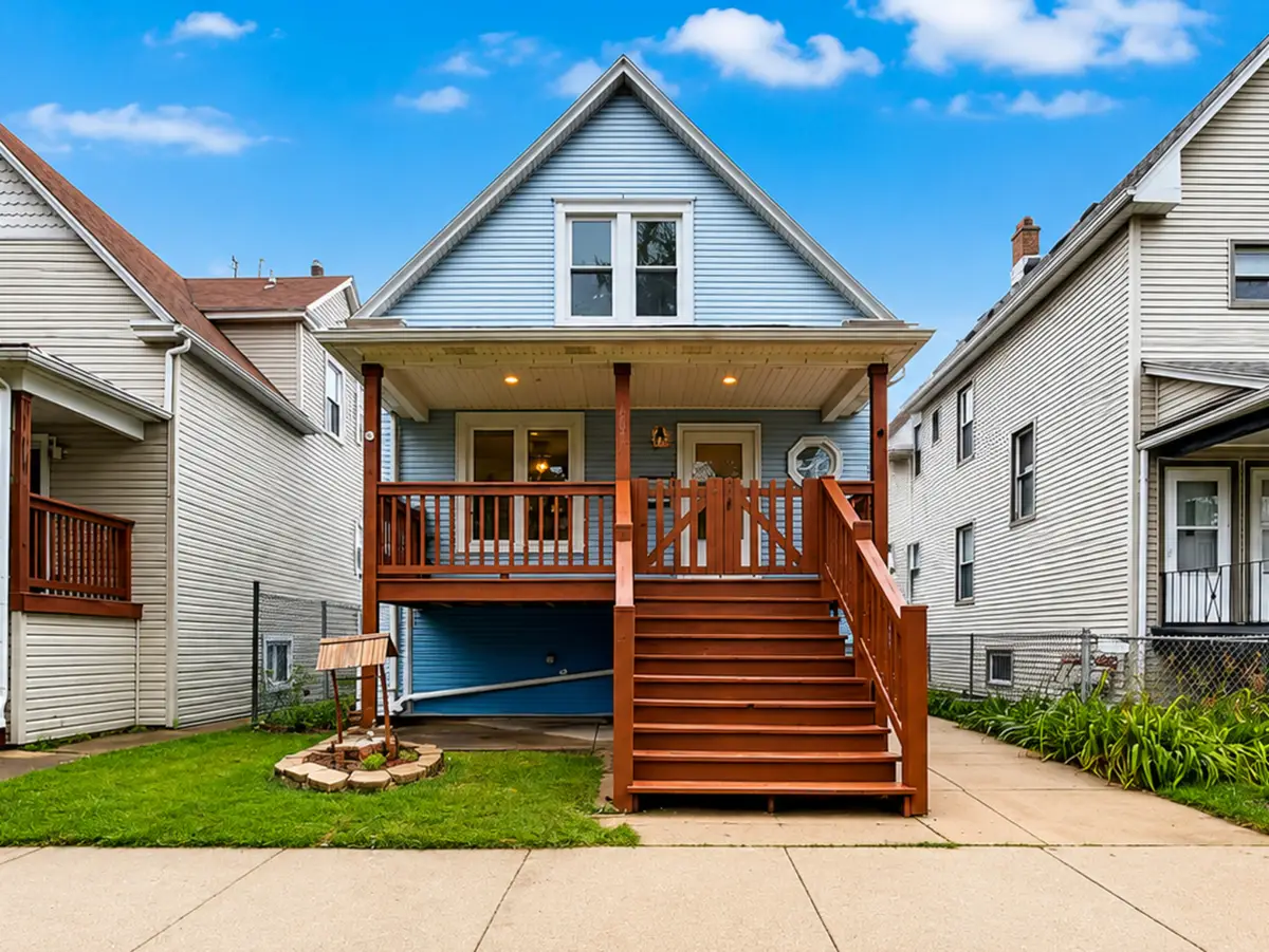 4857 W Berenice Avenue, Chicago, IL 60641 - #1