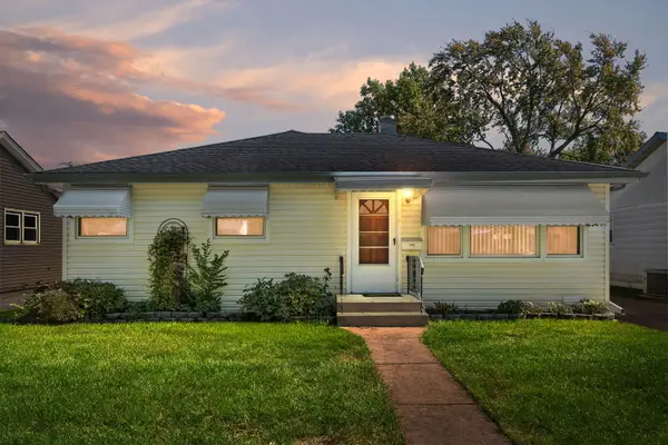 8729 S 51st Avenue, Oak Lawn, IL 60453