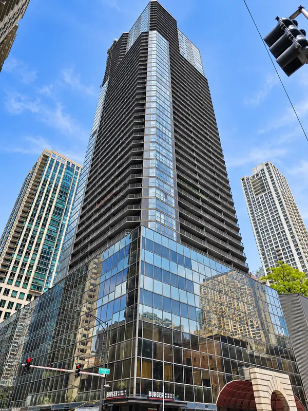 10 E Ontario Street #4601, Chicago, IL 60611