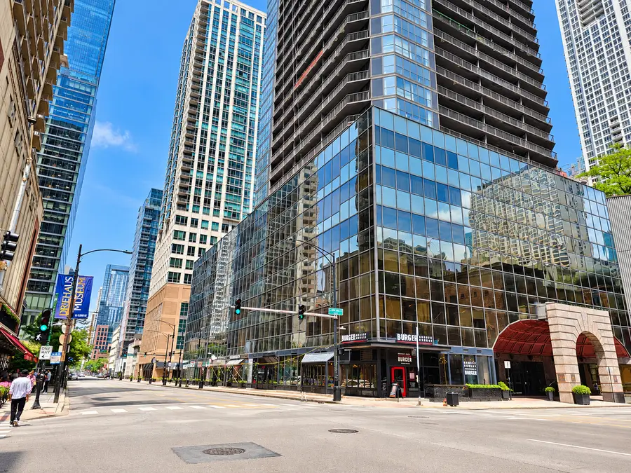 10 E Ontario Street #4601, Chicago, IL 60611 - #2