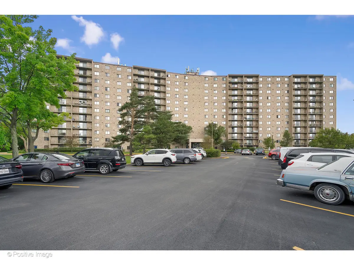 6340 Americana Drive #911, Willowbrook, IL 60527 - #1