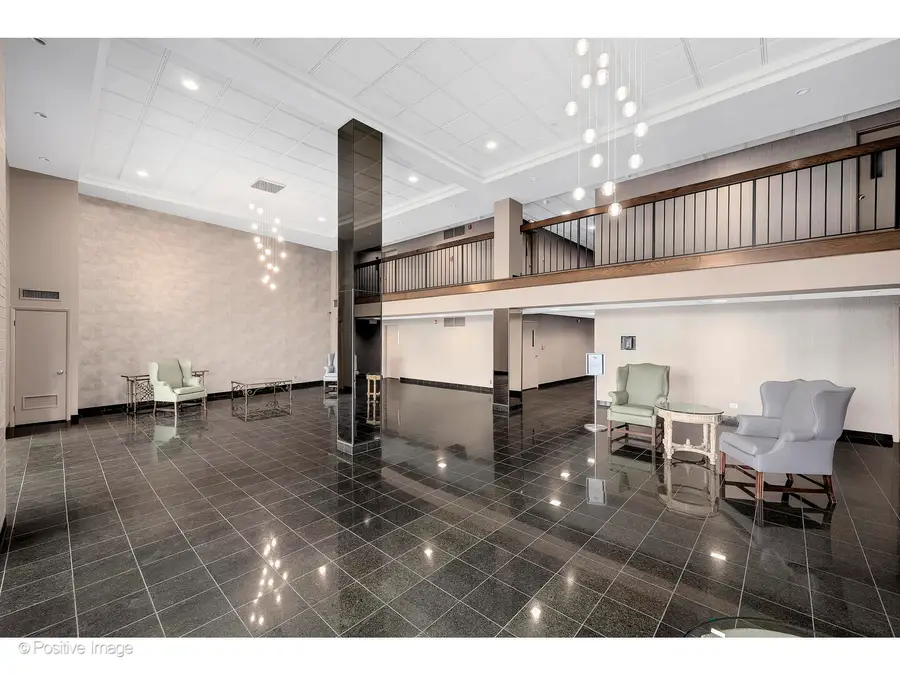 6340 Americana Drive #911, Willowbrook, IL 60527 - #3