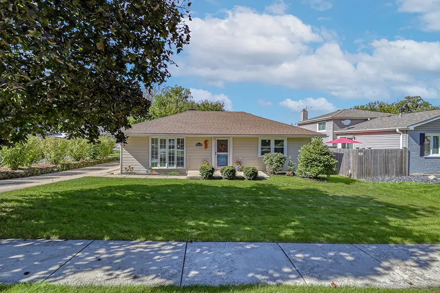 1048 Hermes Avenue, Lemont, IL 60439 - #2
