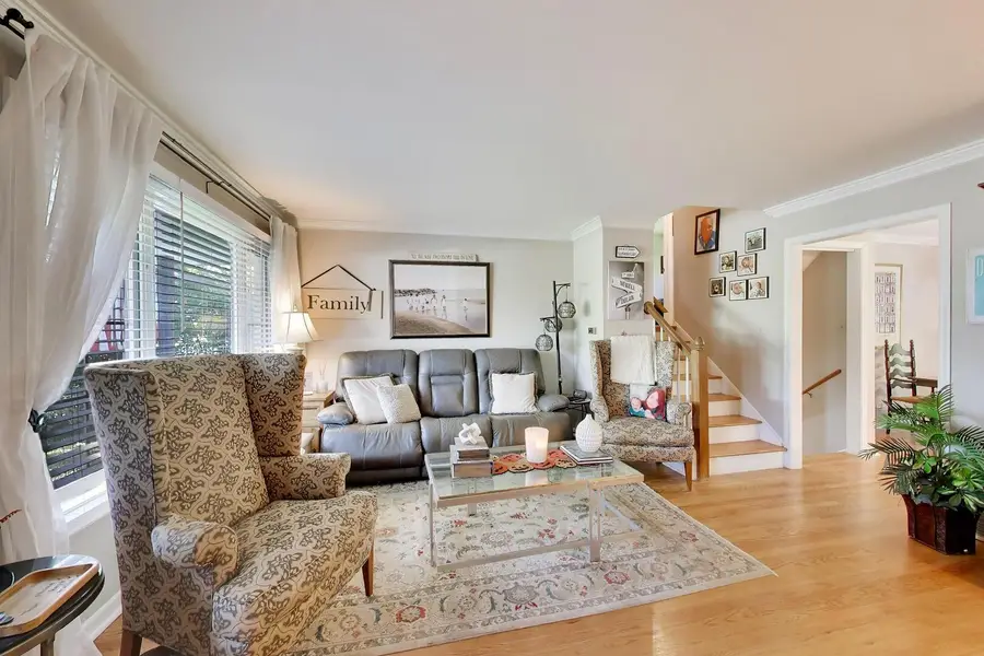 1637 Beecher Avenue, Wheaton, IL 60187 - #2
