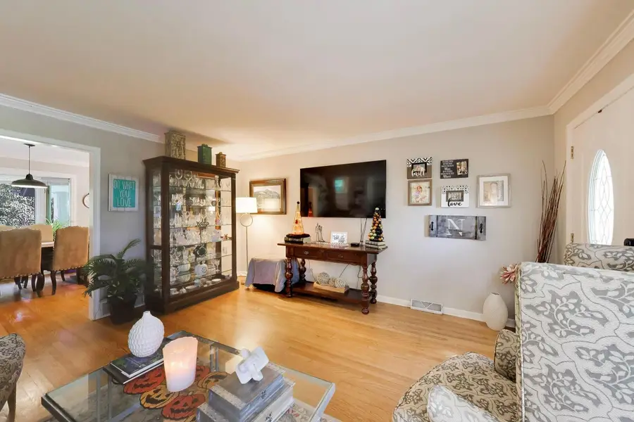 1637 Beecher Avenue, Wheaton, IL 60187 - #3