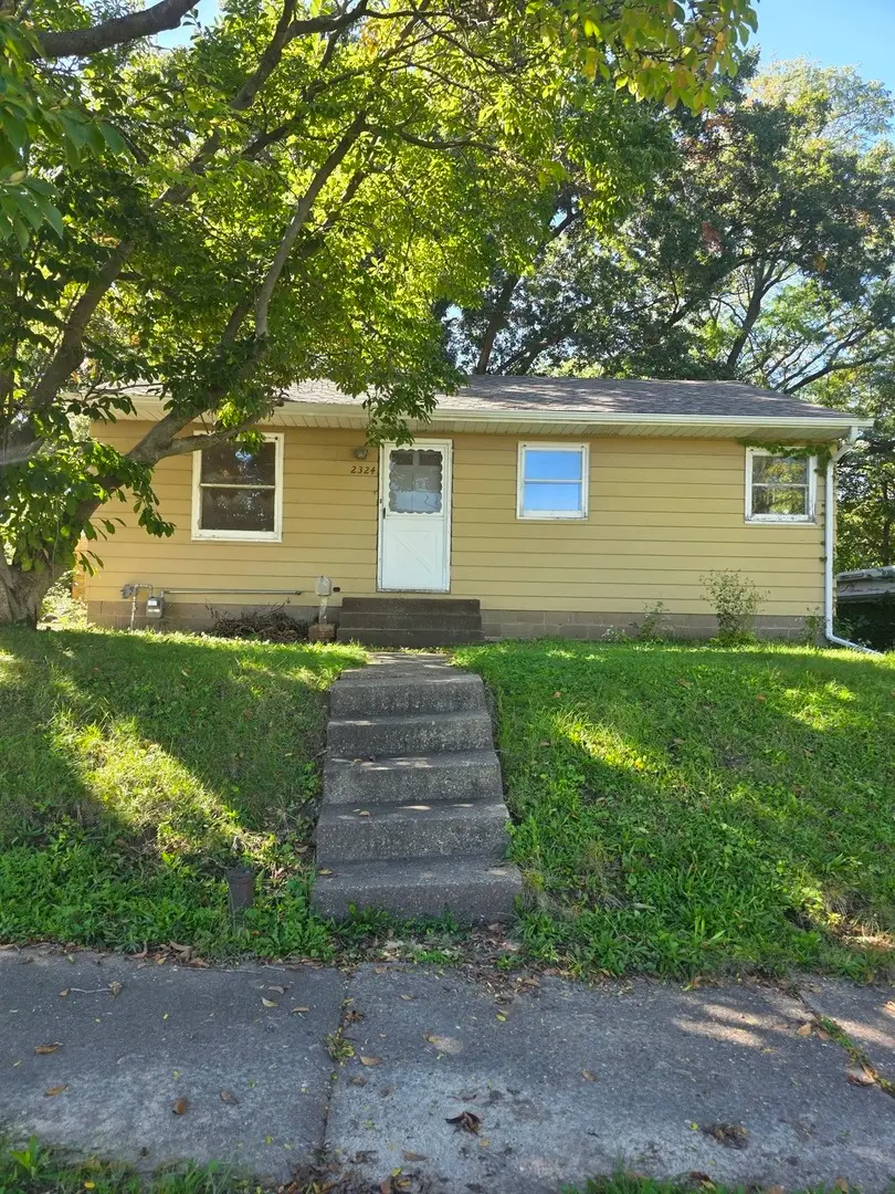 2324 N Sturdevant Street, Davenport, IA 52804 - #1