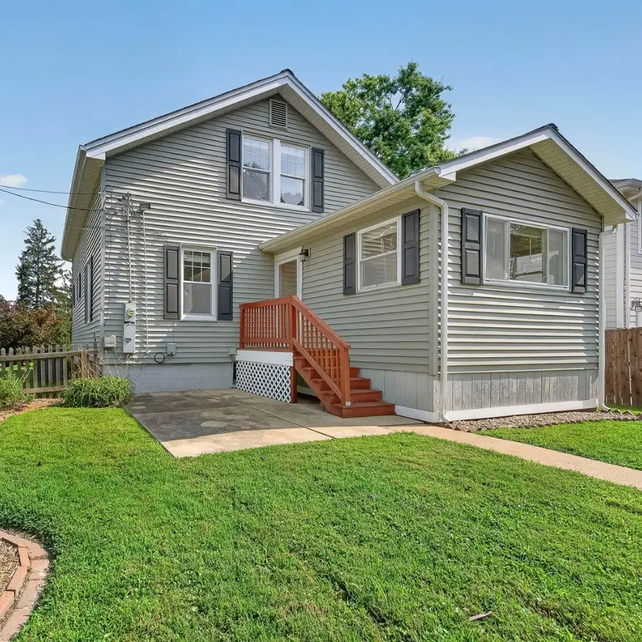 904 Chelsea Avenue, Glendale, MO 63122 - #2