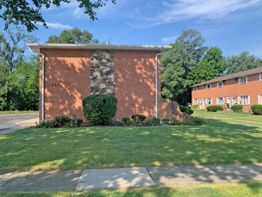 1227 Town Crest Drive, New Lenox, IL 60451 - #2