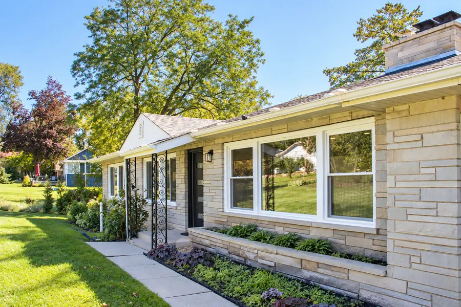 411 E Main Street, Cary, IL 60013 - #2