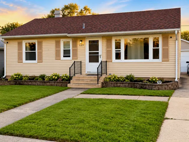 123 James Street, Montgomery, IL 60538 - #2