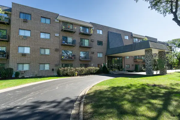 235 N Mill Road #313B, Addison, IL 60101