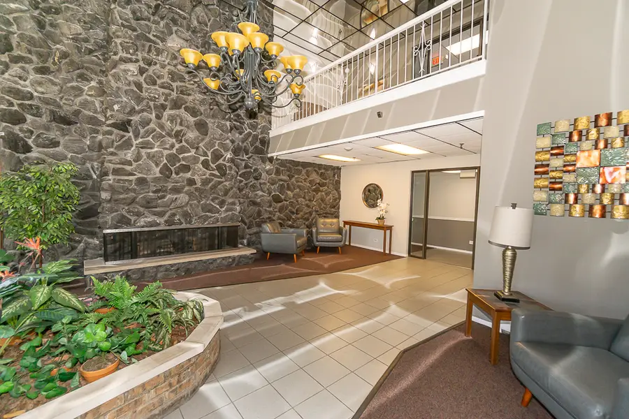 235 N Mill Road #313B, Addison, IL 60101 - #3
