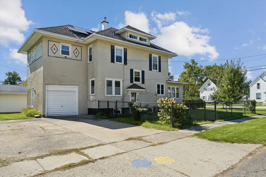 324 6th Avenue, De Witt, IA 52742 - #2