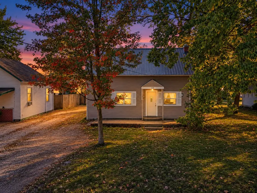 415 W Main Street, Arcola, IL 61910 - #2