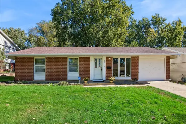 517 Sherwood Drive, Streamwood, IL 60107