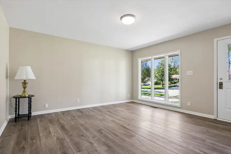 517 Sherwood Drive, Streamwood, IL 60107 - #2