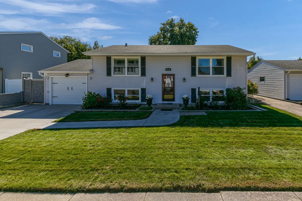 4738 19th Avenue, Moline, IL 61265 - #1