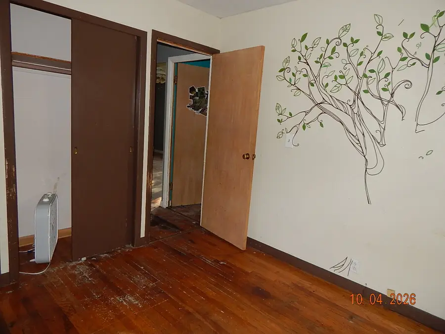 723 S 12th Street, Clinton, IA 52732 - #3