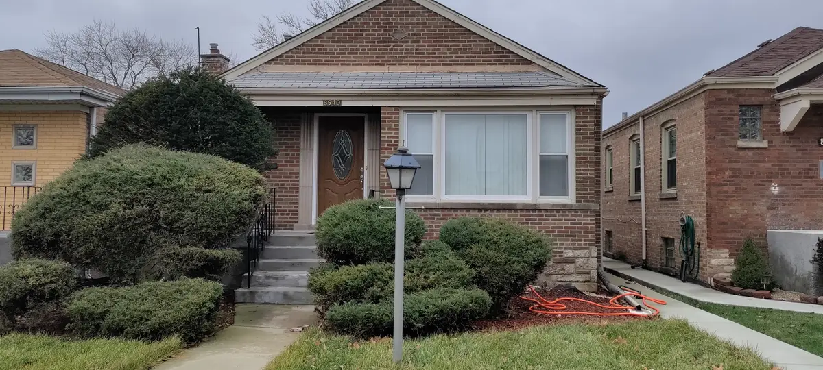 8940 S Bennett Avenue, Chicago, IL 60617 - #1