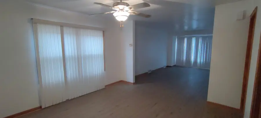 8940 S Bennett Avenue, Chicago, IL 60617 - #3