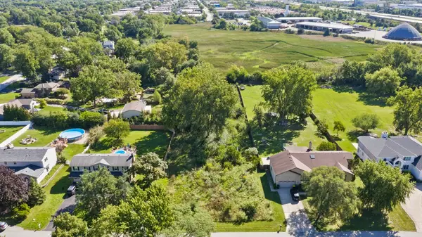 427 Pleasant Drive, Schaumburg, IL 60193