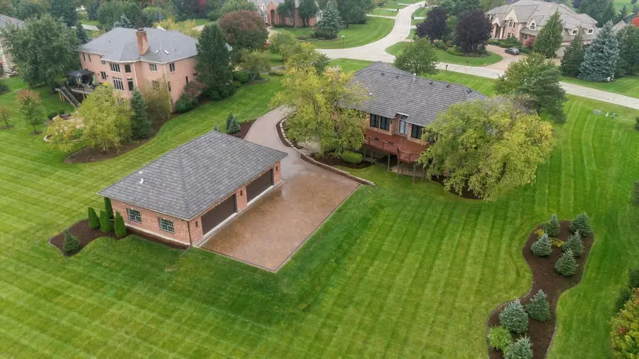 955 Livingston Lane, Inverness, IL 60010 - #3