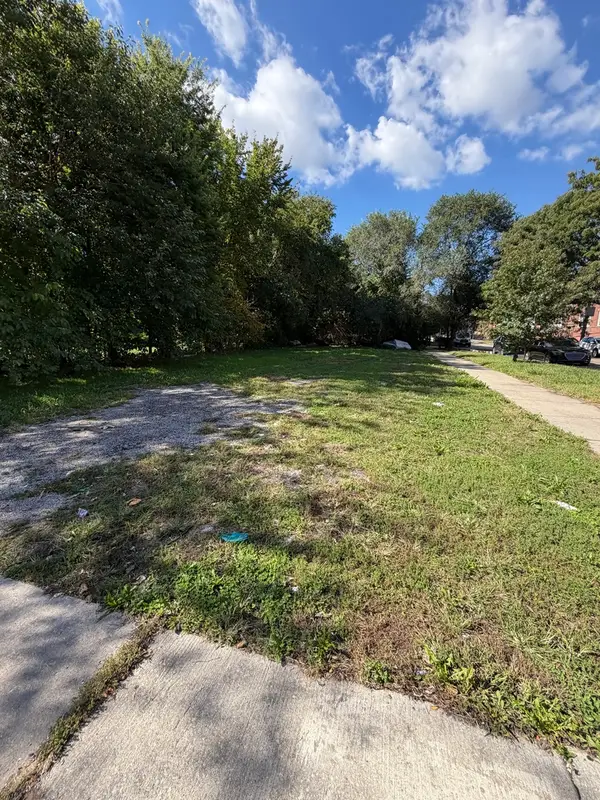 407 W 77th Street, Chicago, IL 60636