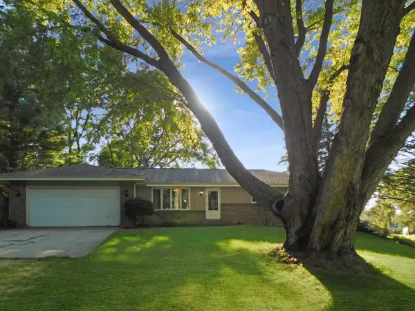 12544 Chuckanut Drive, Roscoe, IL 61073