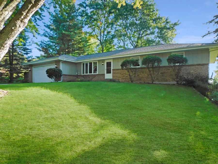 12544 Chuckanut Drive, Roscoe, IL 61073 - #2