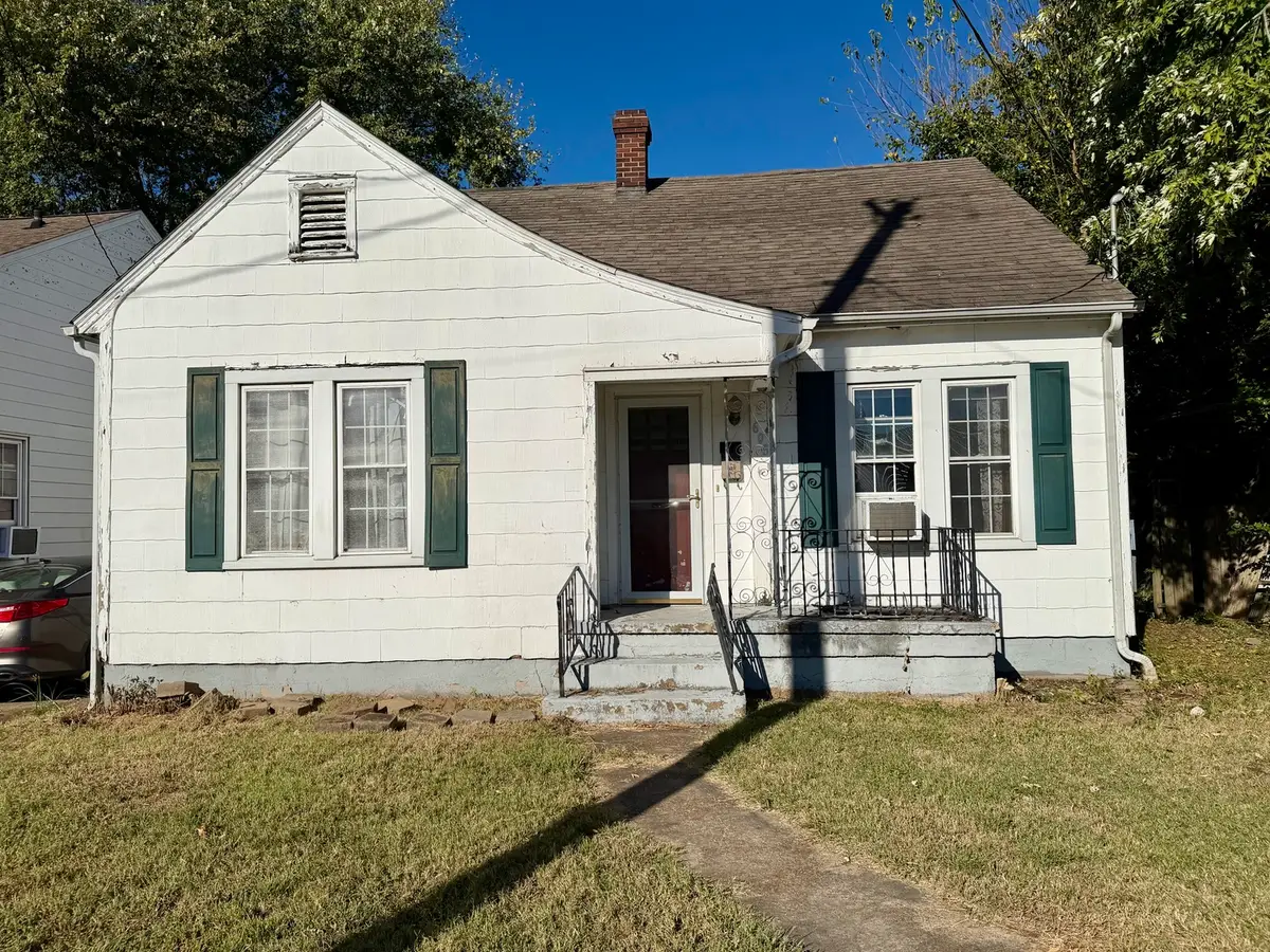 605 W 10th Street, Metropolis, IL 62960 - #1
