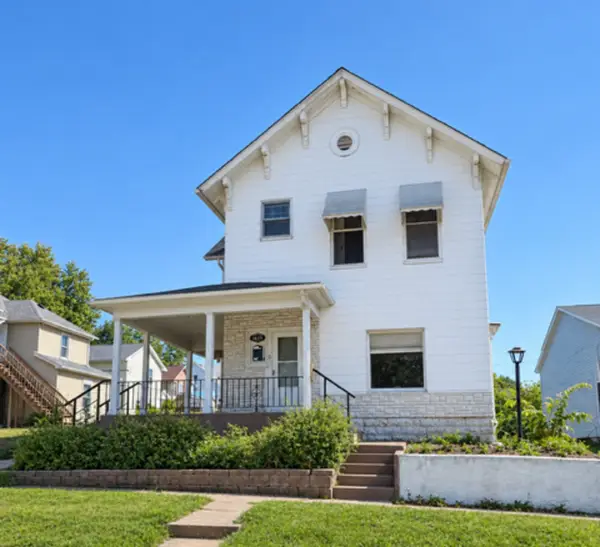 1415 Pershing Avenue, Davenport, IA 52803