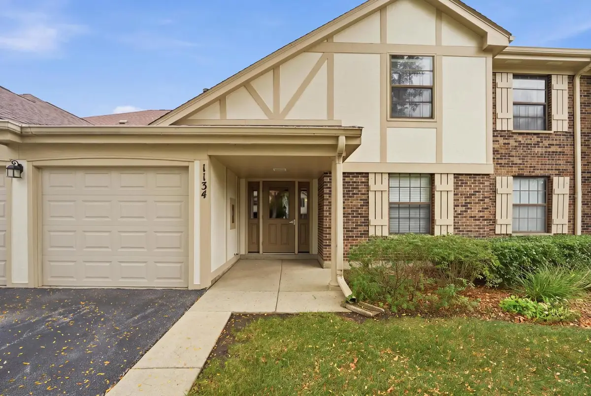 1134 Hawthorne Court #B2, Wheeling, IL 60090 - #1