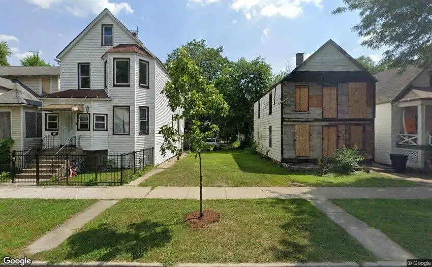 8023 S Manistee Avenue, Chicago, IL 60617 - #1