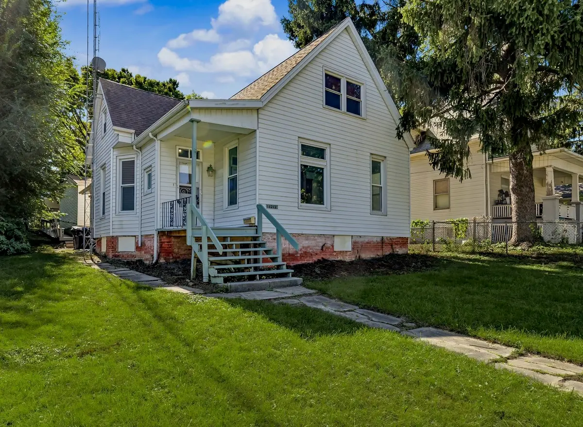1212 W Olive Street, Bloomington, IL 61701 - #1