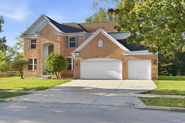 905 Blue Ridge Drive, Streamwood, IL 60107